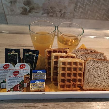 Akacfa Holiday Apartments Budapest Ngoại thất bức ảnh