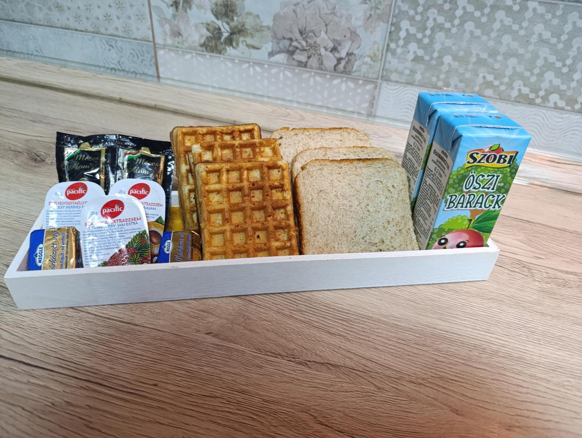 Akacfa Holiday Apartments Budapest Ngoại thất bức ảnh